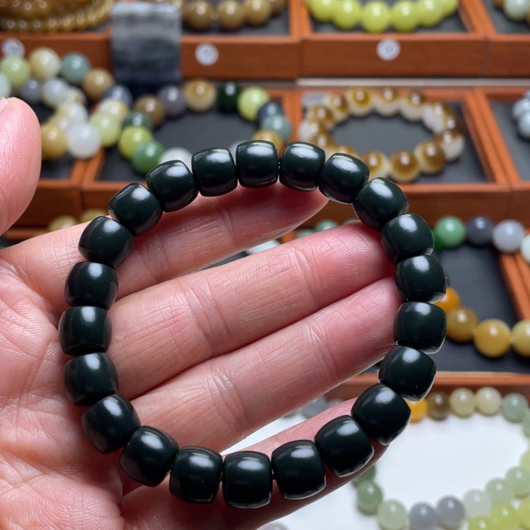 和田玉未镶嵌手串