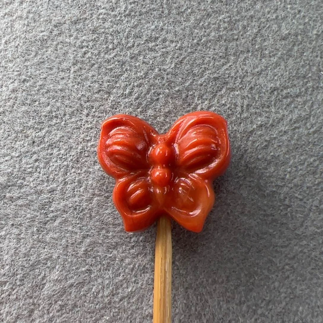 南红玛瑙蝴蝶14*15未镶嵌