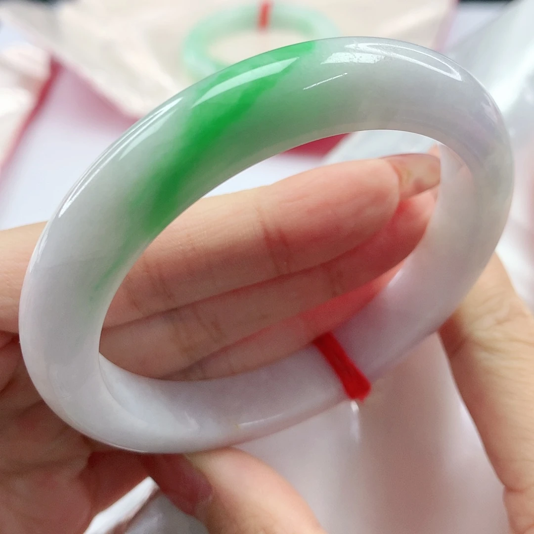 翡翠手镯未镶嵌，026