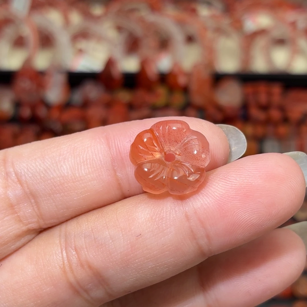 南红玛瑙未镶嵌颈饰有钱花