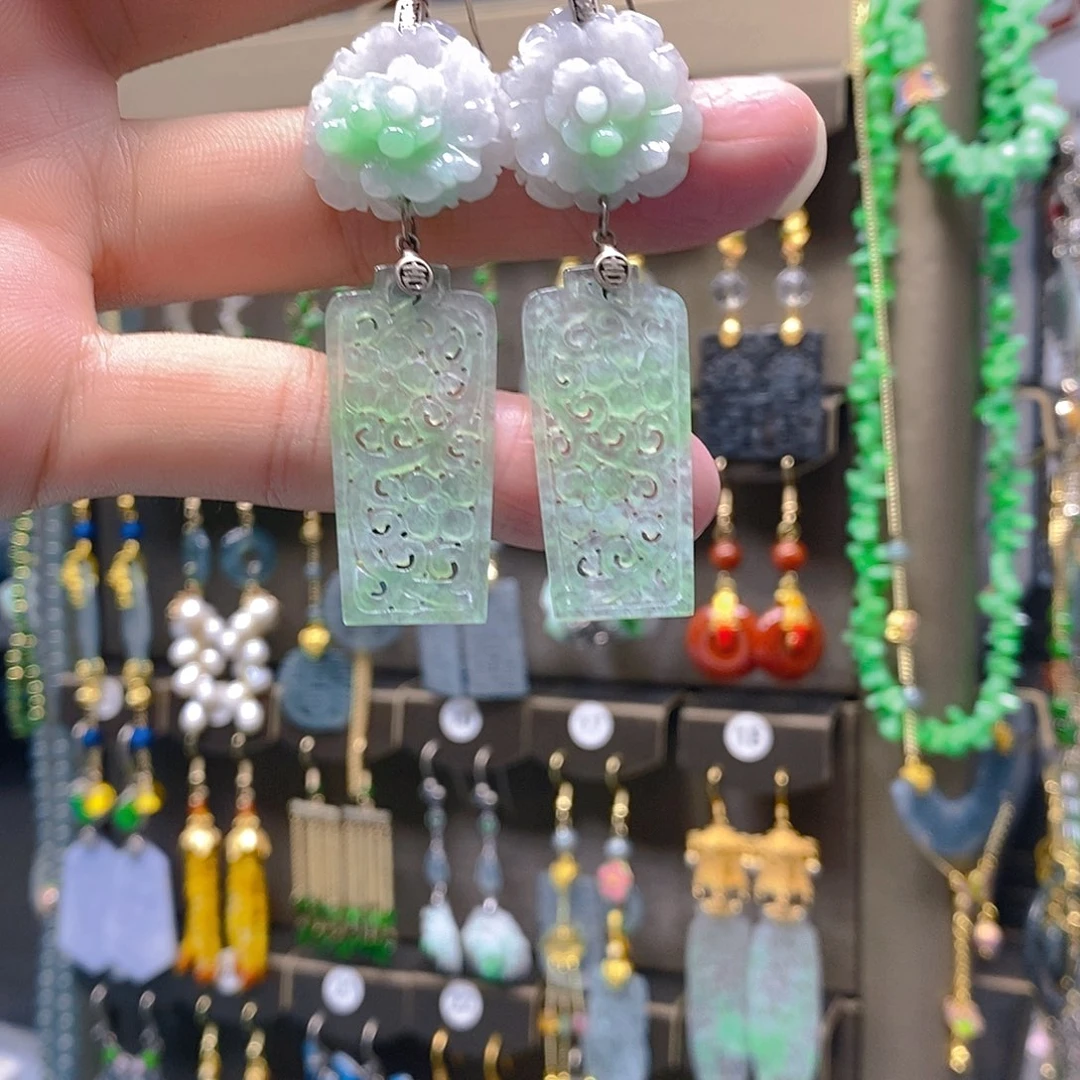 未镶嵌翡翠耳饰翡翠