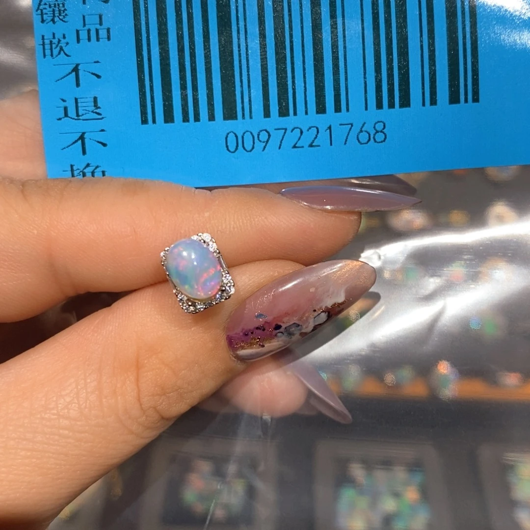 落***啊欧泊银S925镶嵌耳钉