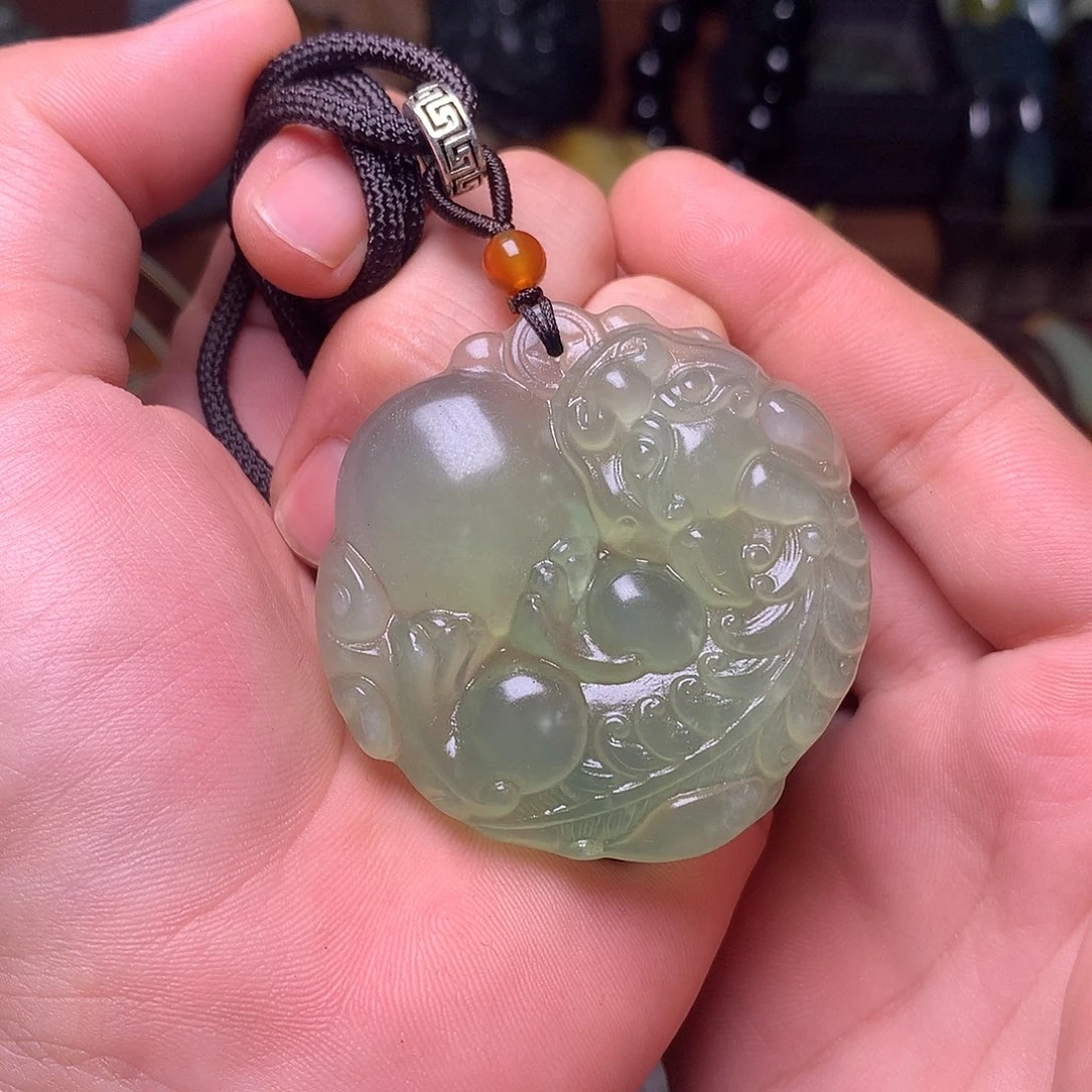 未镶嵌蛇纹石玉颈饰