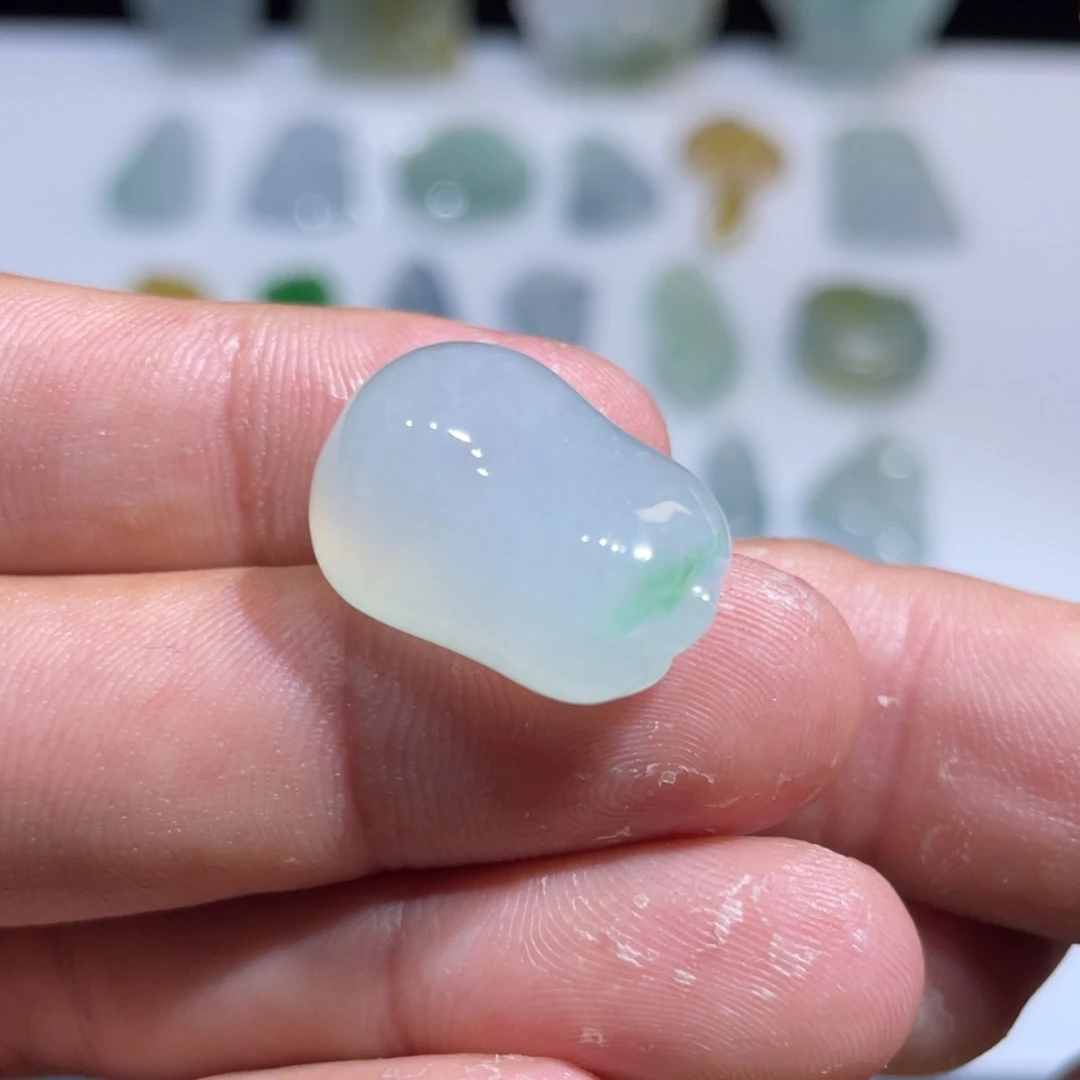 颈饰未镶嵌翡翠福瓜