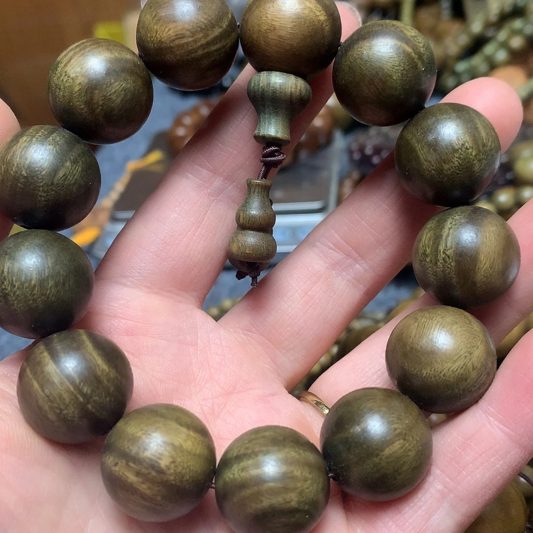 维腊木（绿檀）手串/手链地**王