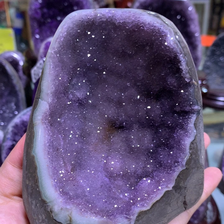 未镶嵌水晶大型摆件（非配饰）