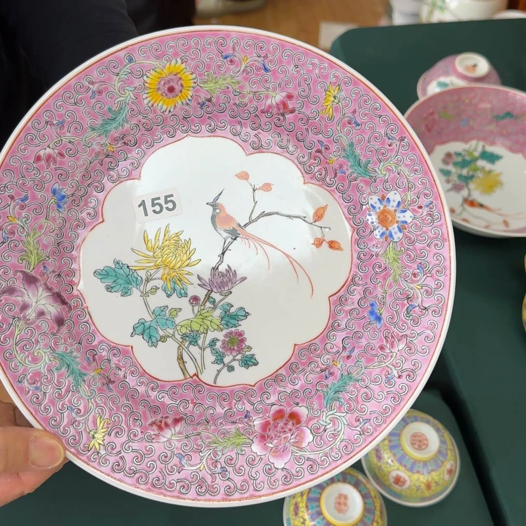 香港老瓷有微瑕请慎拍