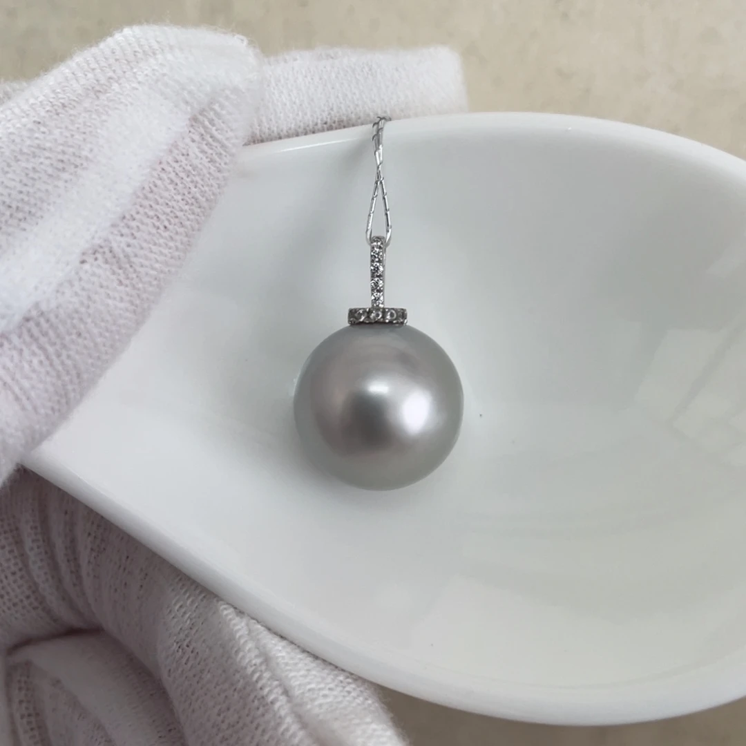 18K金镶嵌颈饰海水珍珠13.1mm