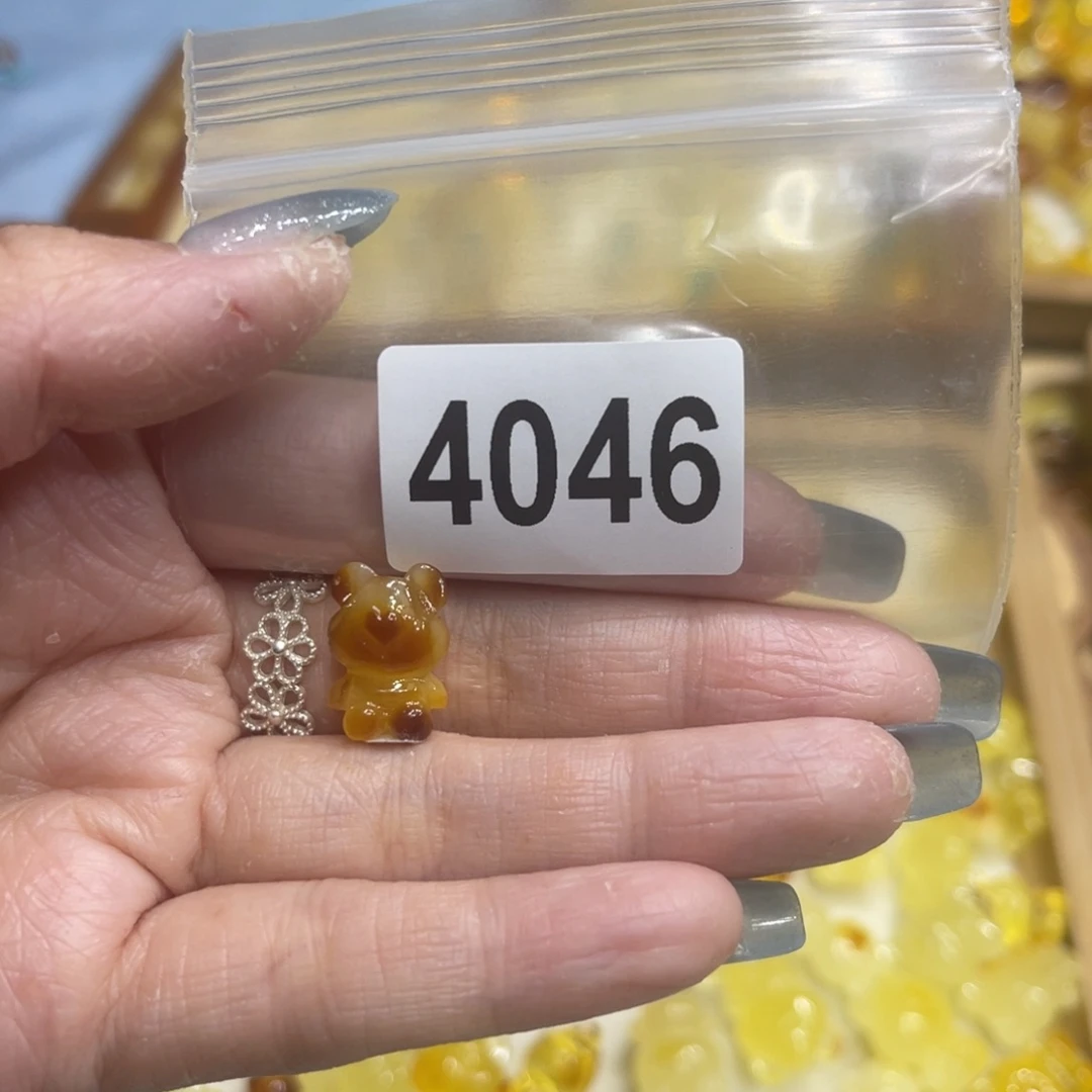 琥珀颈饰未镶嵌蜜蜡