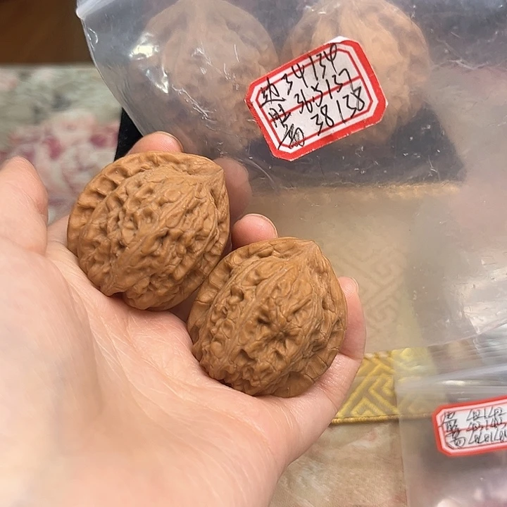 把件文玩核桃赤龙鸡心