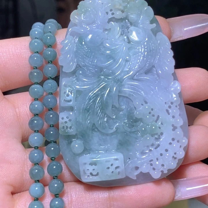 翡翠挂件未镶嵌翡翠