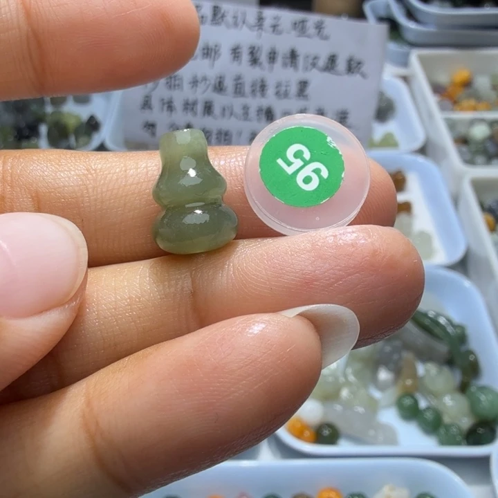 未镶嵌和田玉珠宝半成品