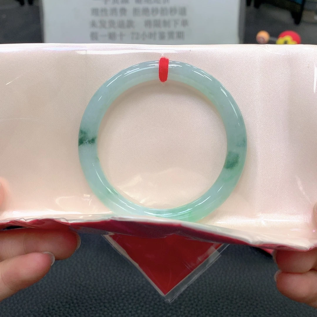翡翠未镶嵌手镯55圆
