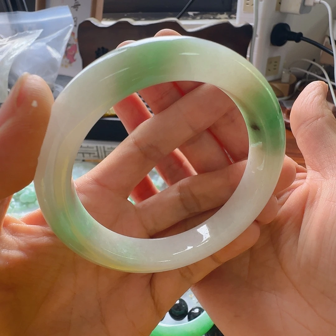 东***姗翡翠未镶嵌手镯翡翠1100