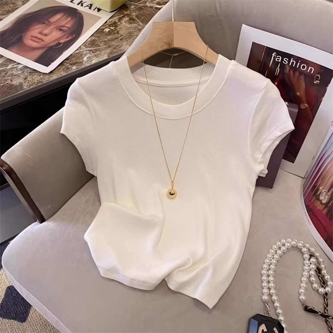 高级感白色圆领正肩短袖t恤女夏日2025新款独特超好看漂亮小上衣