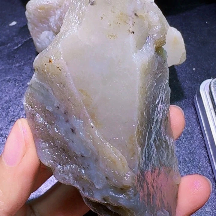 未镶嵌和田玉（糖玉）珠宝半成品