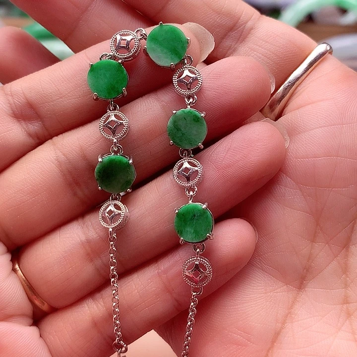 翡翠银S925镶嵌颈饰翡翠