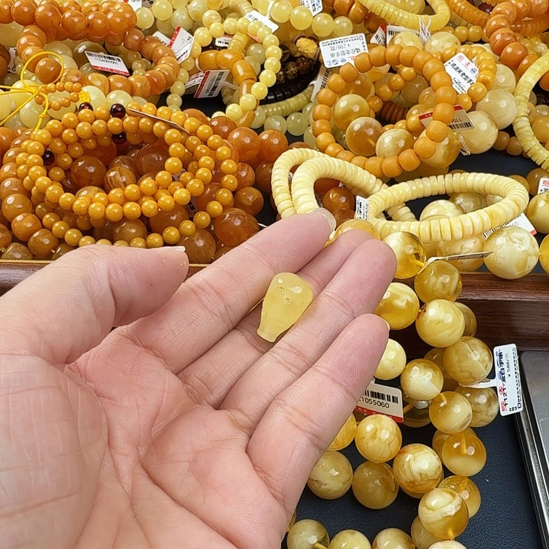 琥珀未镶嵌珠宝奇石