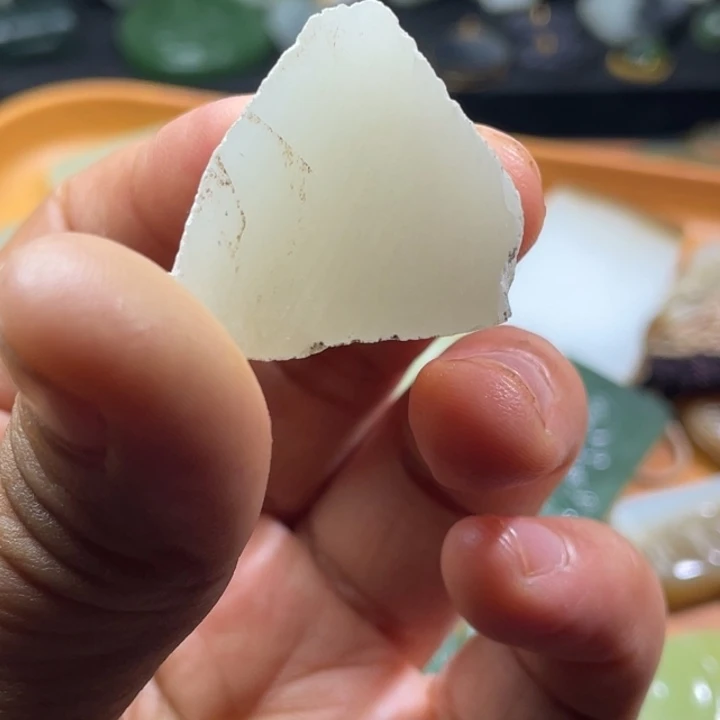 和田玉未镶嵌珠宝半成品