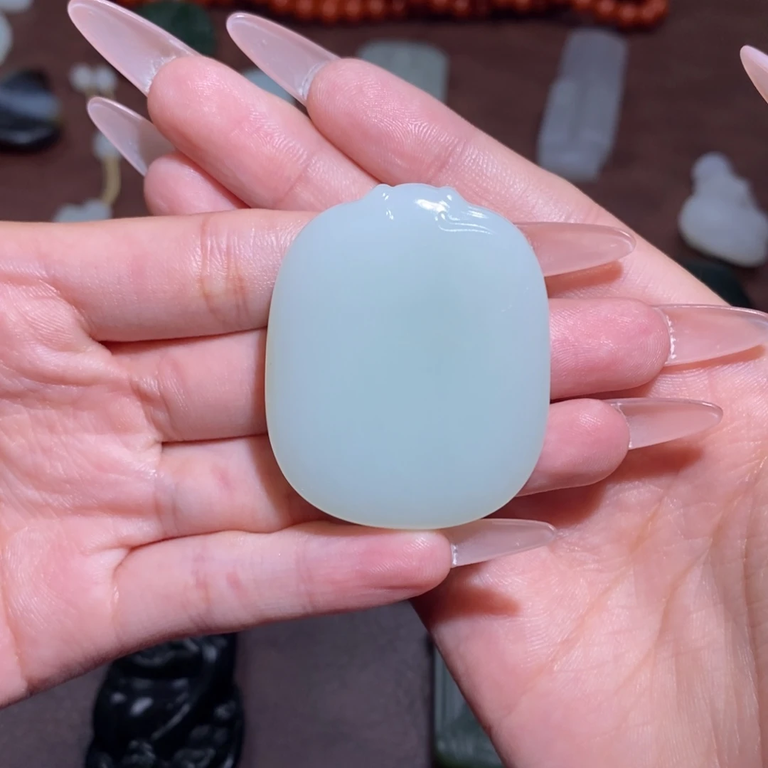 猫***t和田玉未镶嵌颈饰