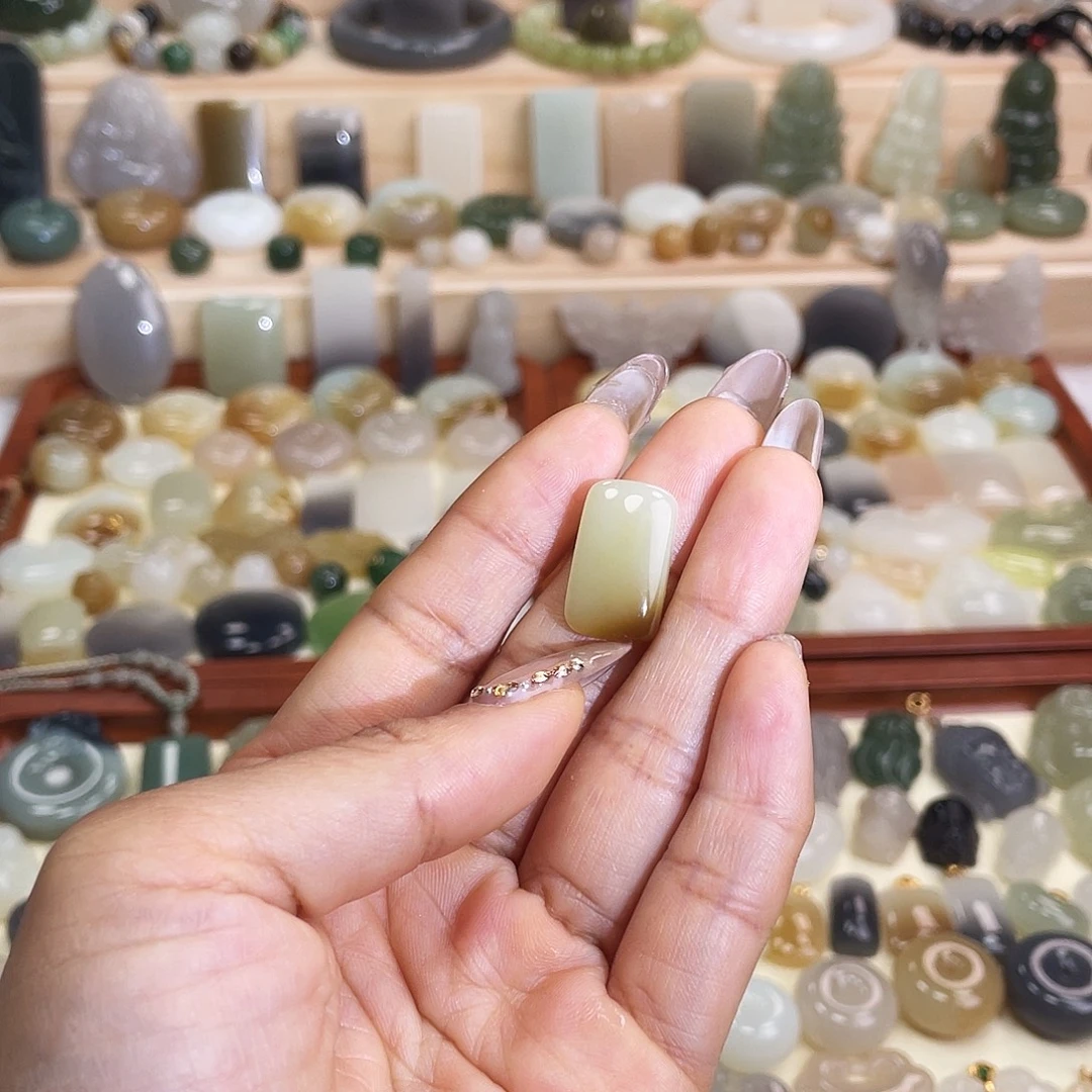 和田玉18K金镶嵌吊坠(不含链)