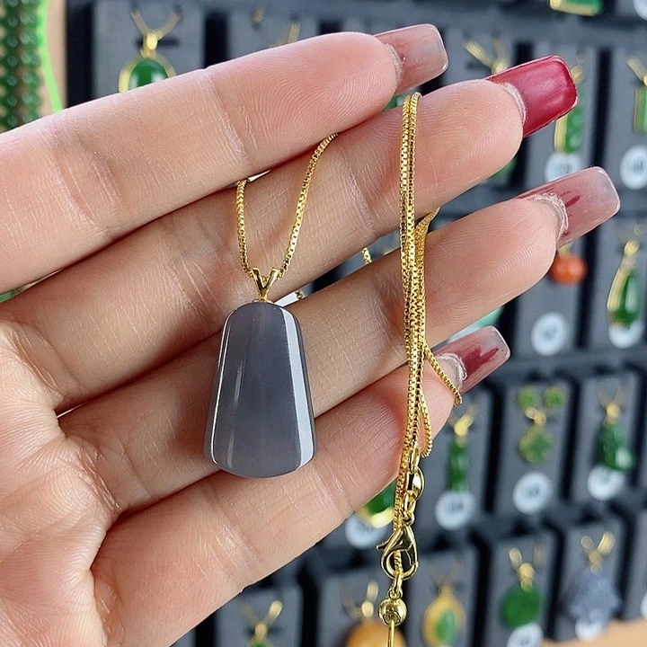 和田玉吊坠(赠链)18K金镶嵌