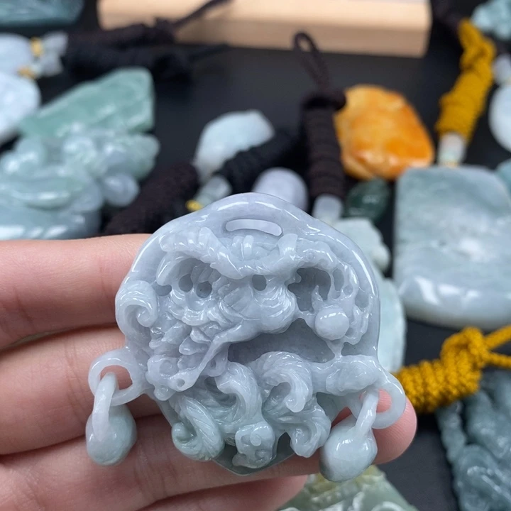 翡翠未镶嵌颈饰天然保真a货翡翠