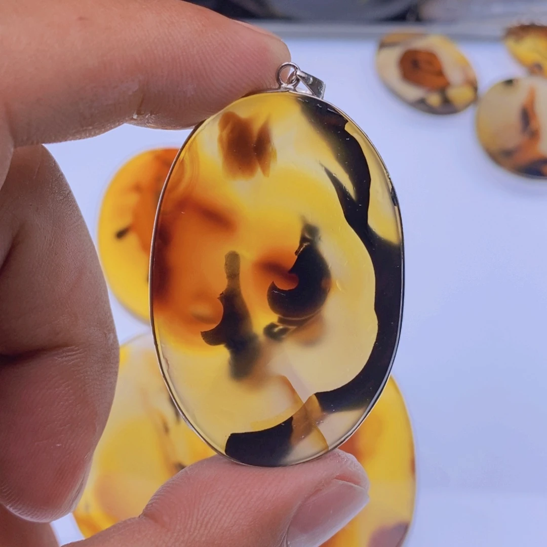 玛瑙/玉髓颈饰未镶嵌