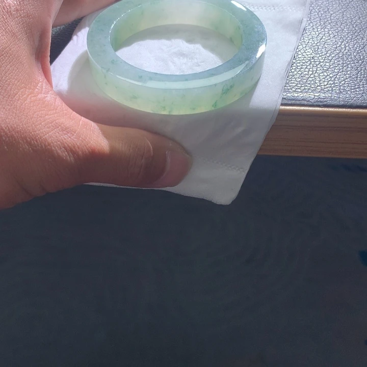 狼***下定制翡翠未镶嵌翡翠手镯