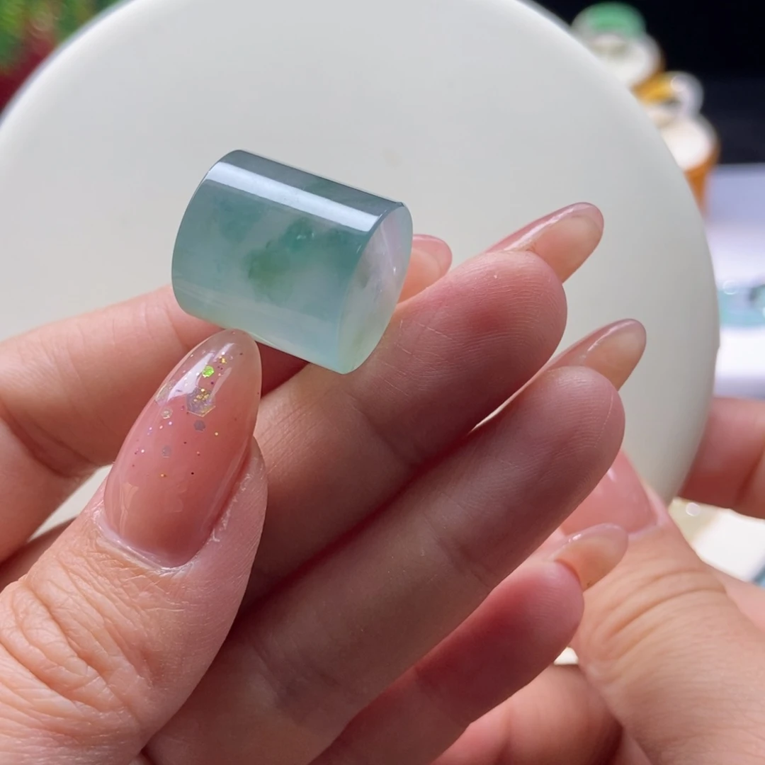 翡翠吊坠(不含链)未镶嵌翡翠冰飘花大桶珠卡17+
