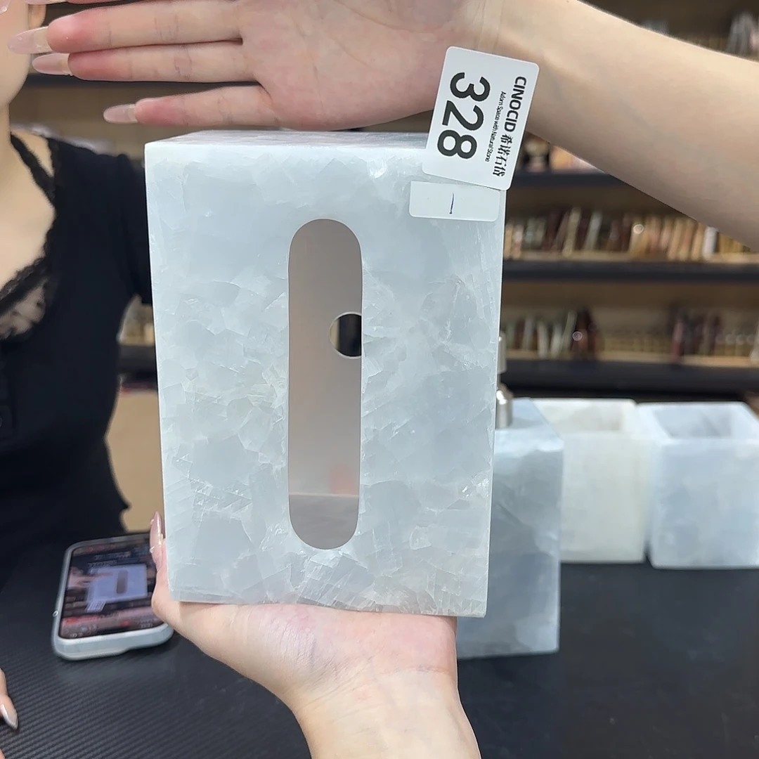 328 蓝水晶小纸巾盒 福利