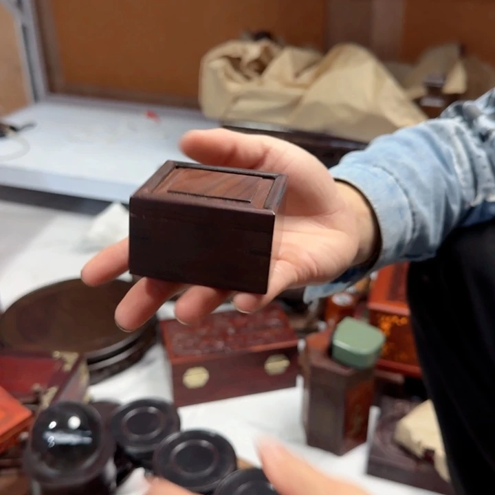 琉璃手工艺品红木工艺品