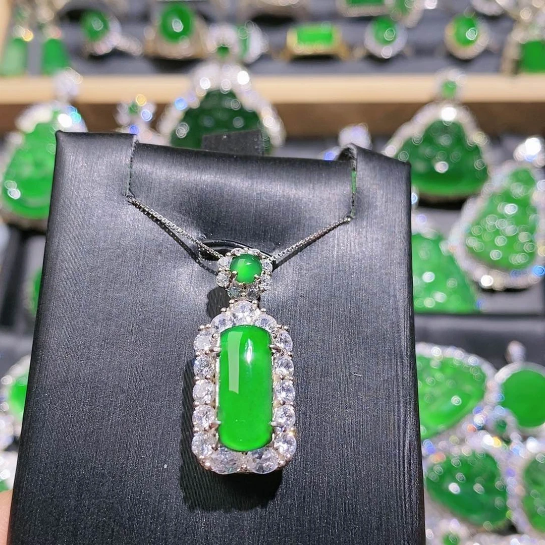 翡翠颈饰未镶嵌吊坠12