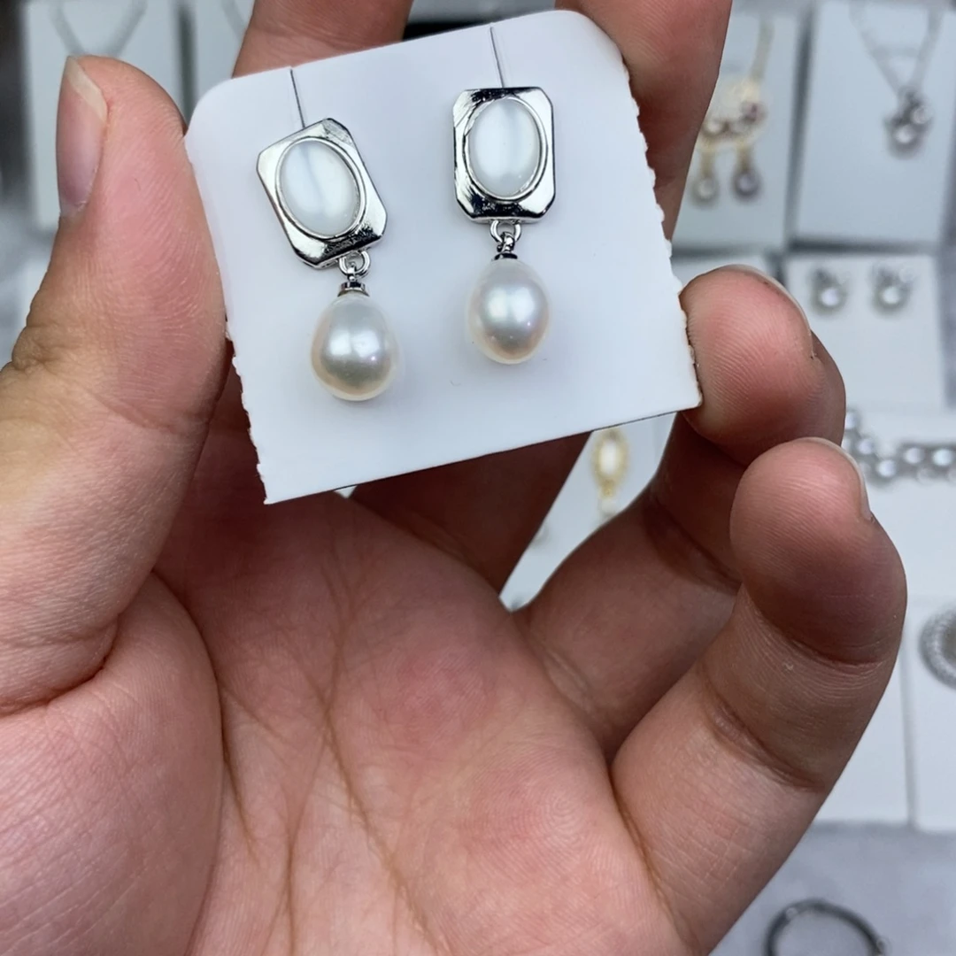 淡水珍珠未镶嵌耳饰