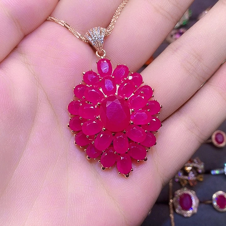 14K金镶嵌颈饰蓝宝石