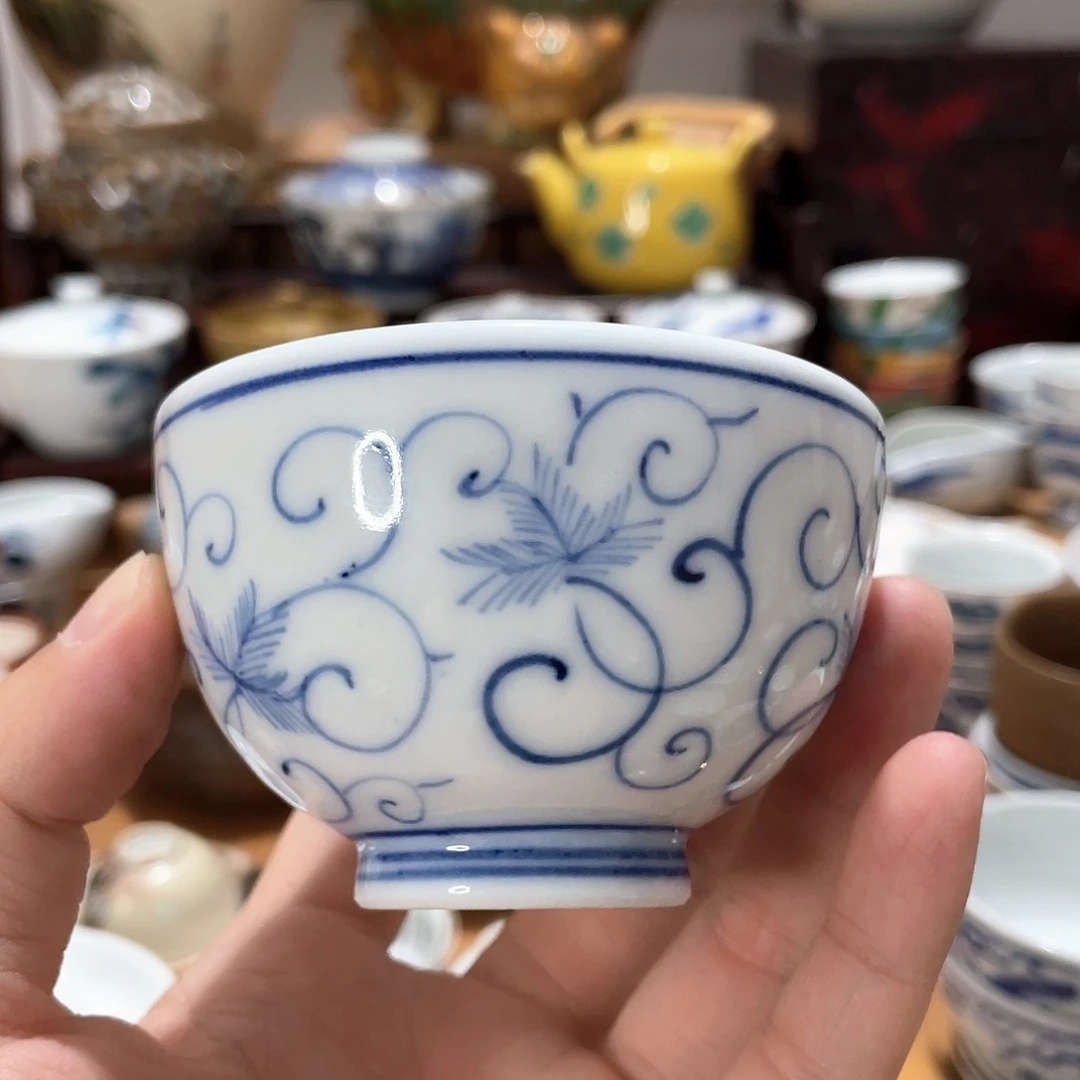 瓷片青花手绘杯子一个