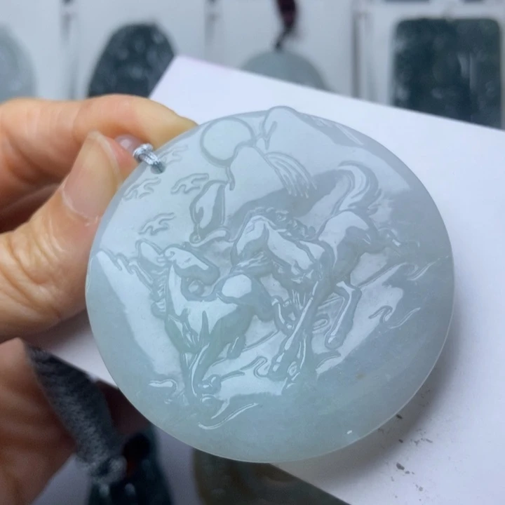 翡翠未镶嵌颈饰翡翠