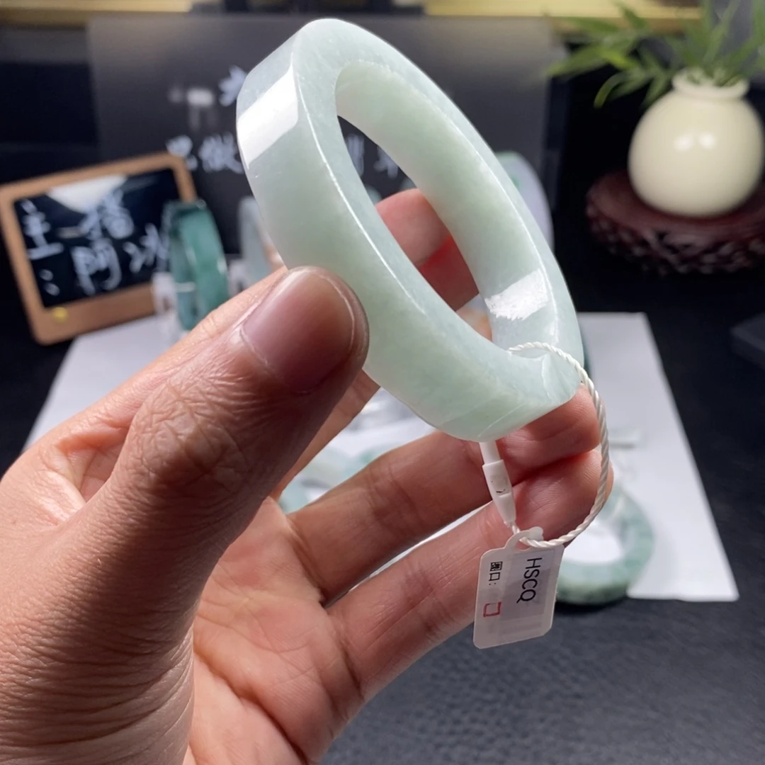 未镶嵌手镯定制翡翠