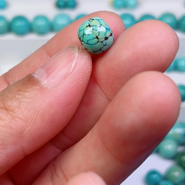 施***施绿松石未镶嵌珠宝奇石