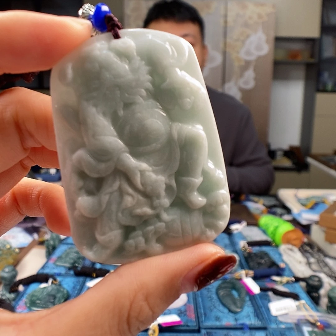 颈饰未镶嵌翡翠一