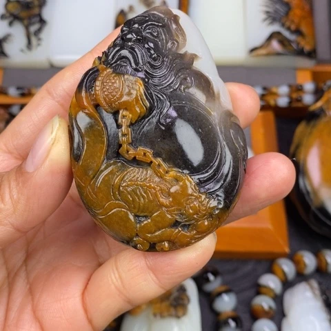 心***币和田玉未镶嵌把件