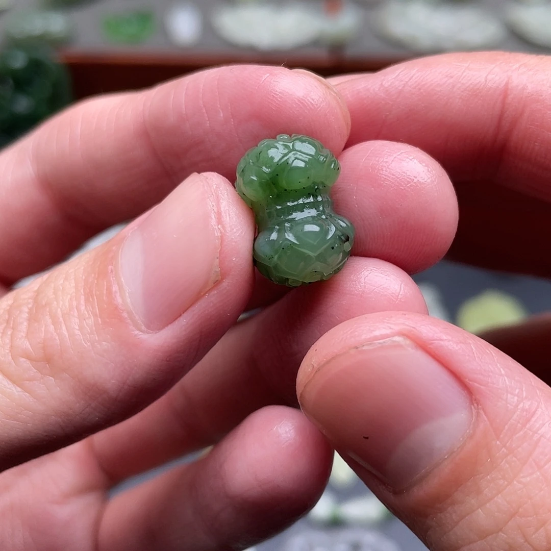 颈饰未镶嵌和田玉碧玉并蒂莲