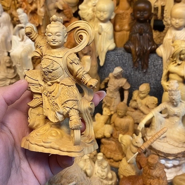 黄杨木黄杨木瑕疵哪吒