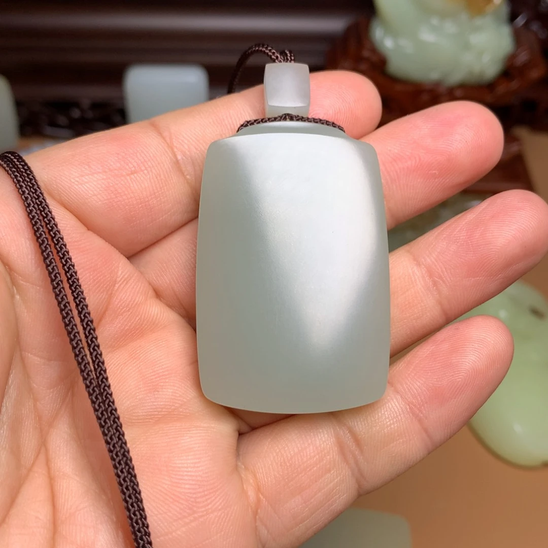 和田玉颈饰未镶嵌西**杰