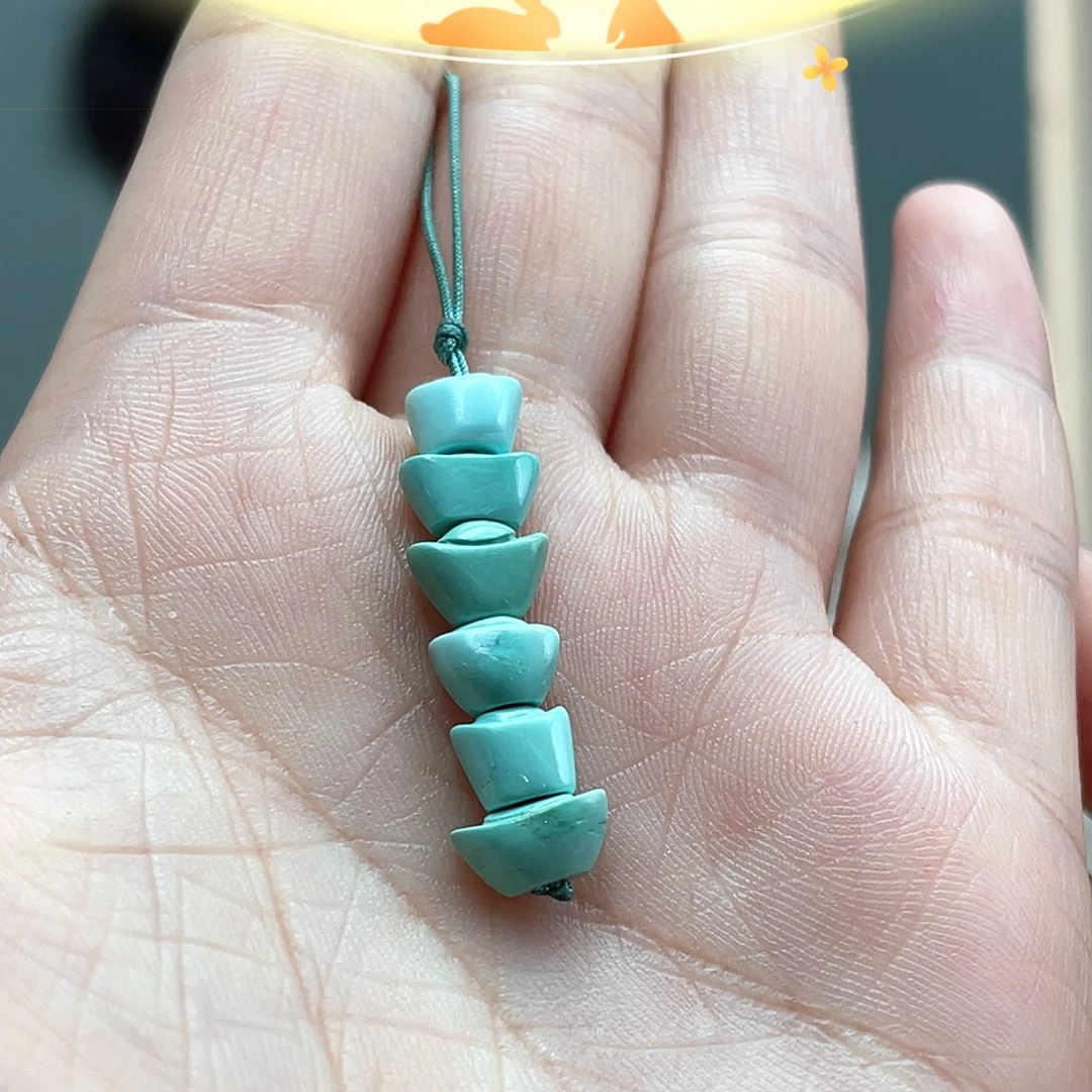 未镶嵌绿松石颈饰