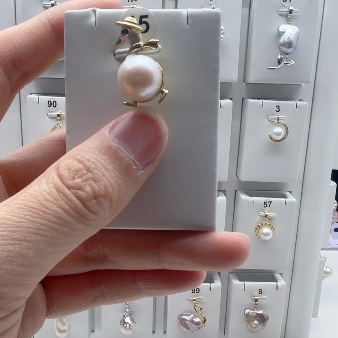 淡水珍珠合金颈饰