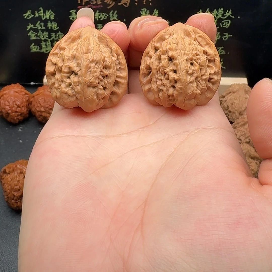 34/35/34望月文玩核桃