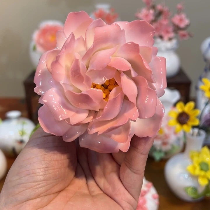 手工精致陶瓷摆件