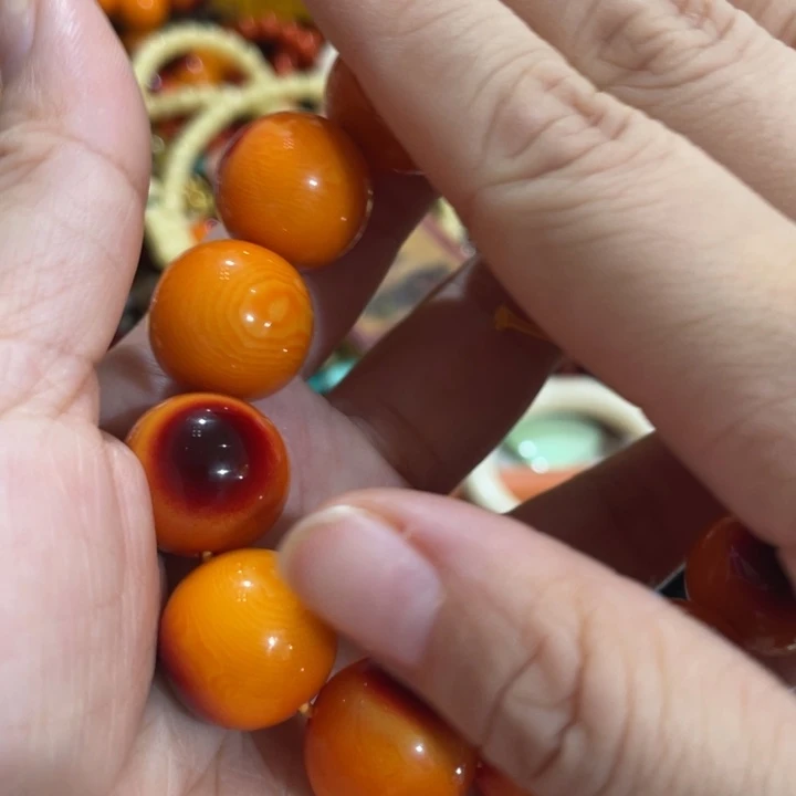 盖碗我在外面吃饭呢你在