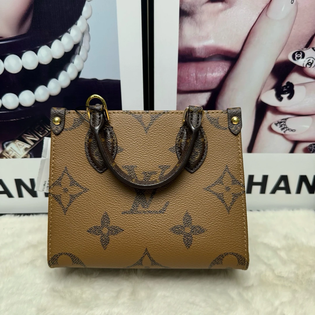 99新 LouisVuitton/路易威登 老花onthego bb（芯片款）